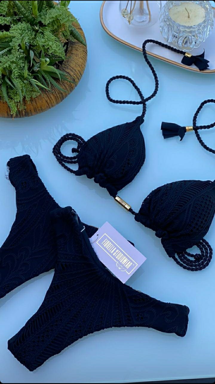 Camélia renda preto